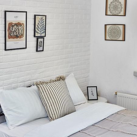 City Rooms Apartments Odessa Buitenkant foto